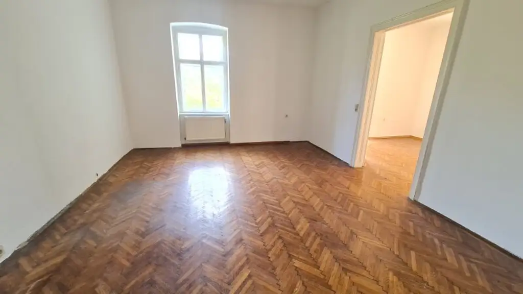 DORNBACH: Repräsentative Villa in Aussichtslage