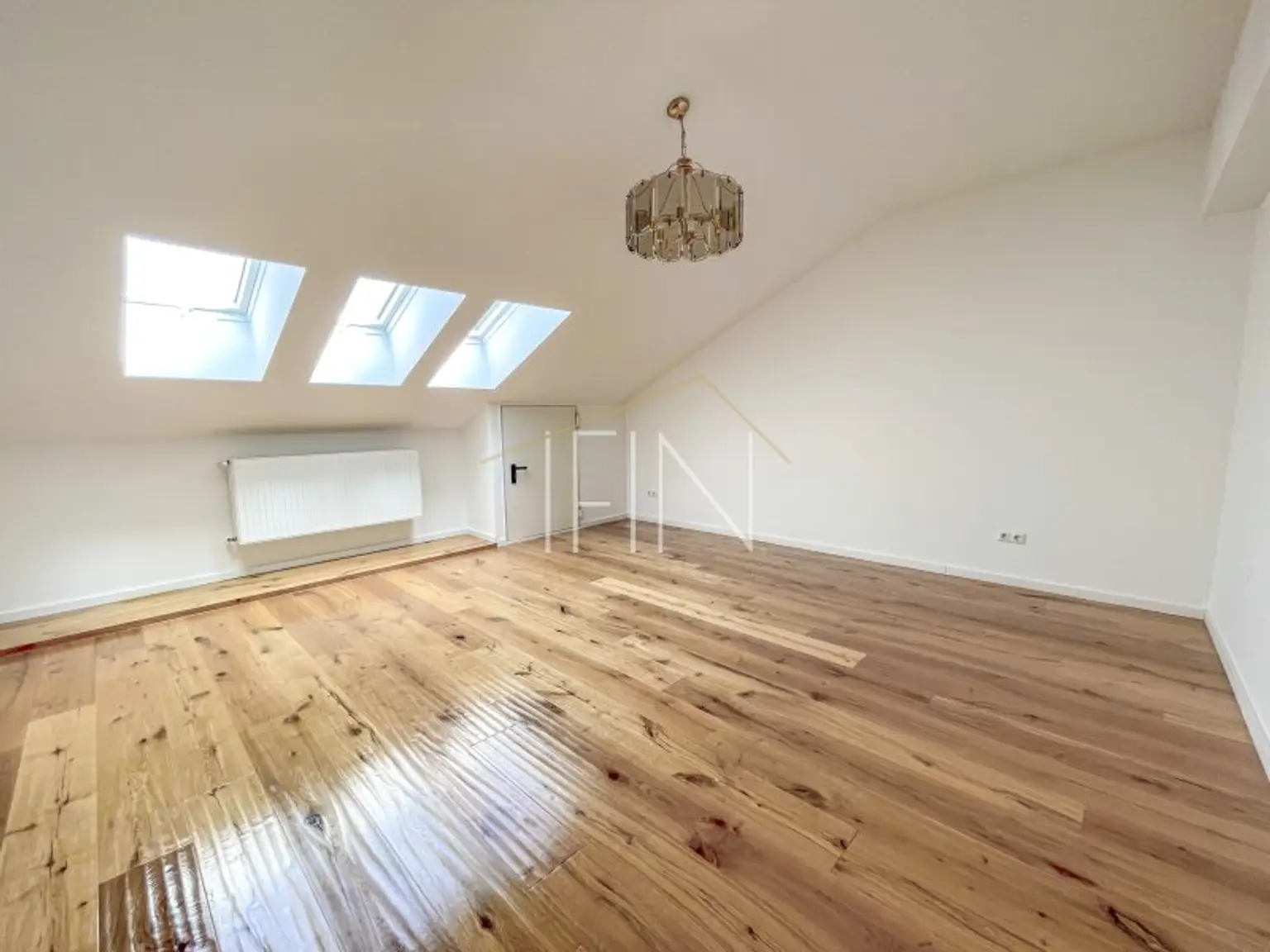 Stylische 5-Zimmer Wohnung im Herzen von Bruck