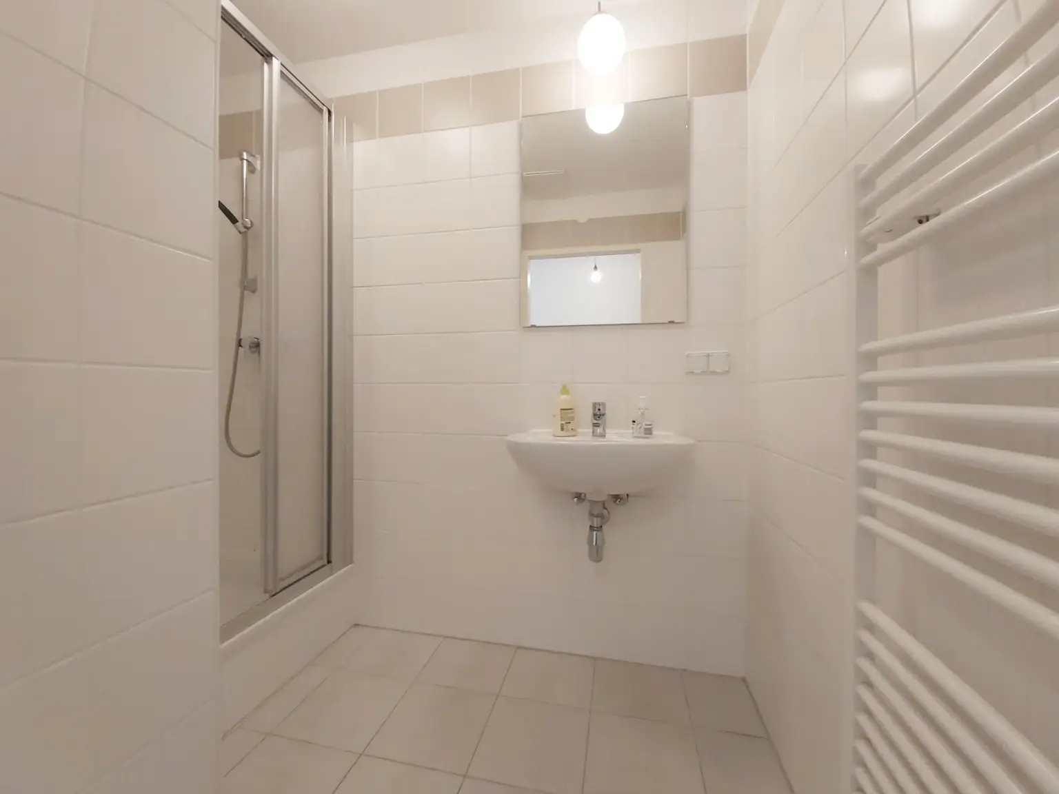 Moderne Maisonette mit 3 Zimmern und Dachterrasse nächst Enkplatz!