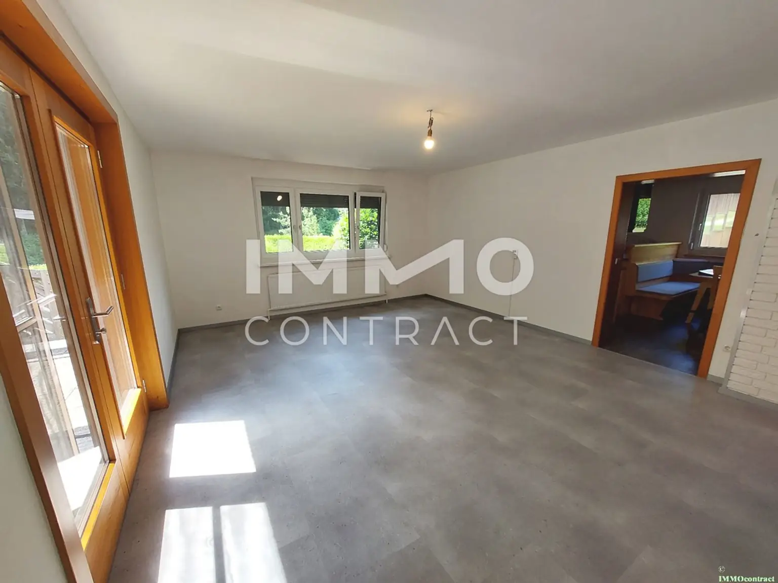 Bungalow mit Pool, Garage zu mieten in idyllischer Landschaft im Raum Rosenau/Bruckbach - Ruhelage