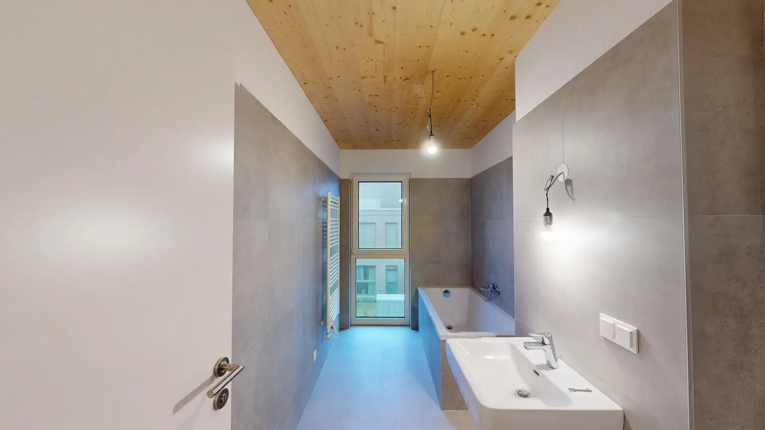 Traumhafte Balkonwohnung I 4 Zimmer I Holzbauweise