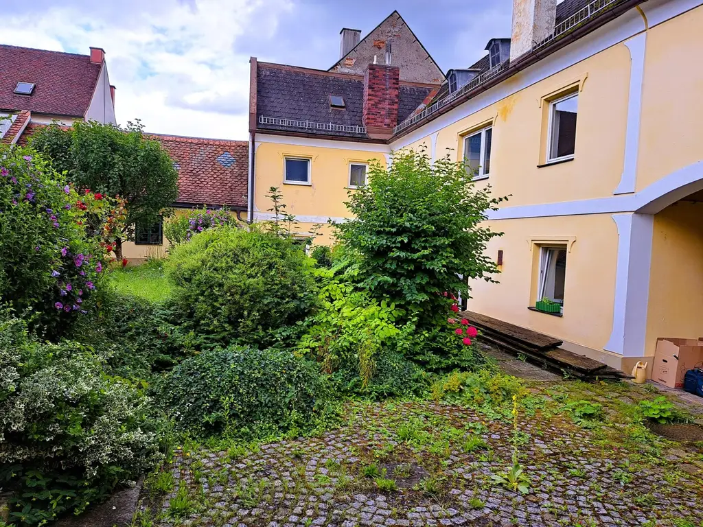 charmantes Wohnhaus mit zwei Wohneinheiten, Innenhof-Garten und Werkstatt - Steyr/Steyrdorf