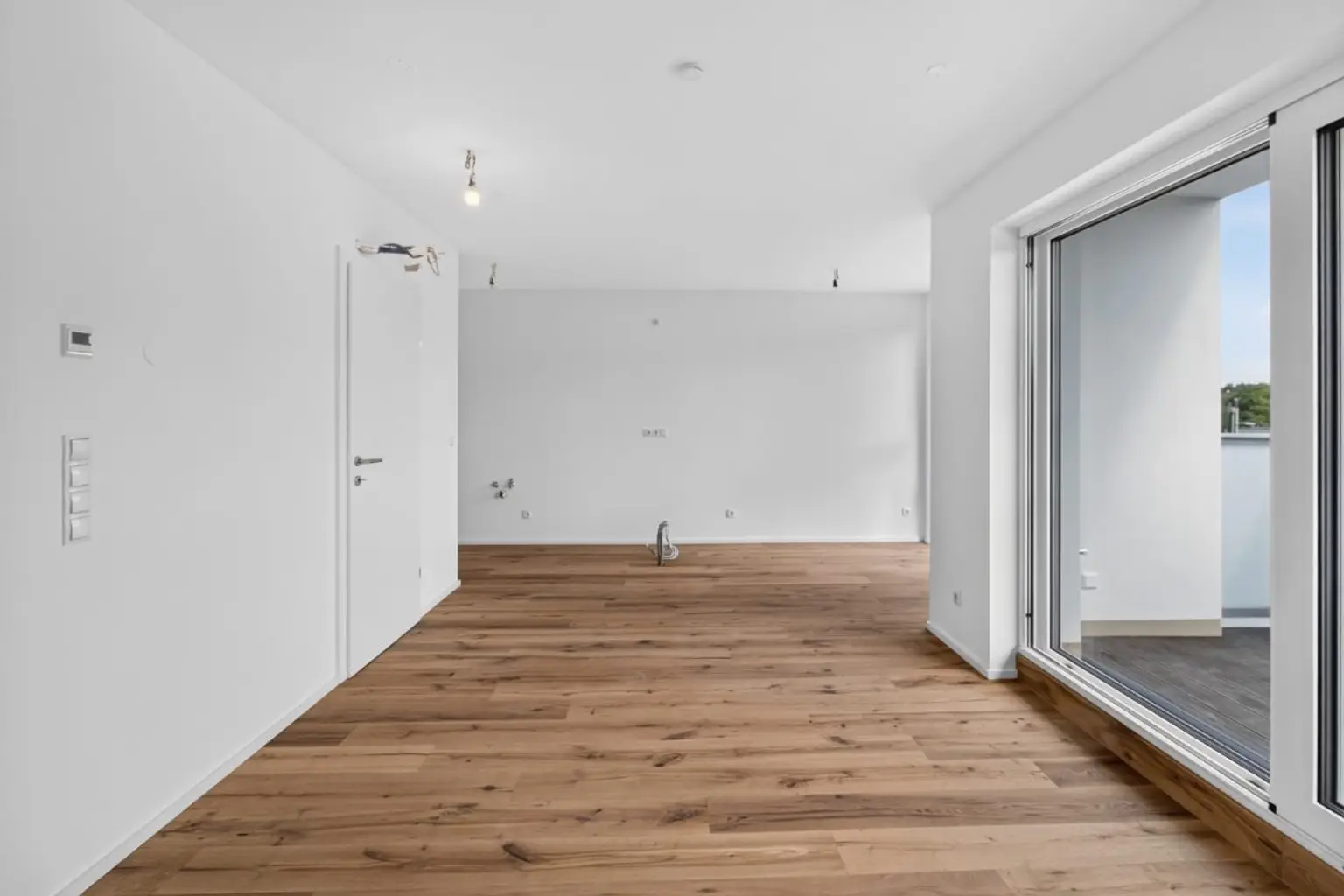 Ff | THE GREEN 15  ++ ZWEI Zimmer mit BALKON | Prima Service Immobilien