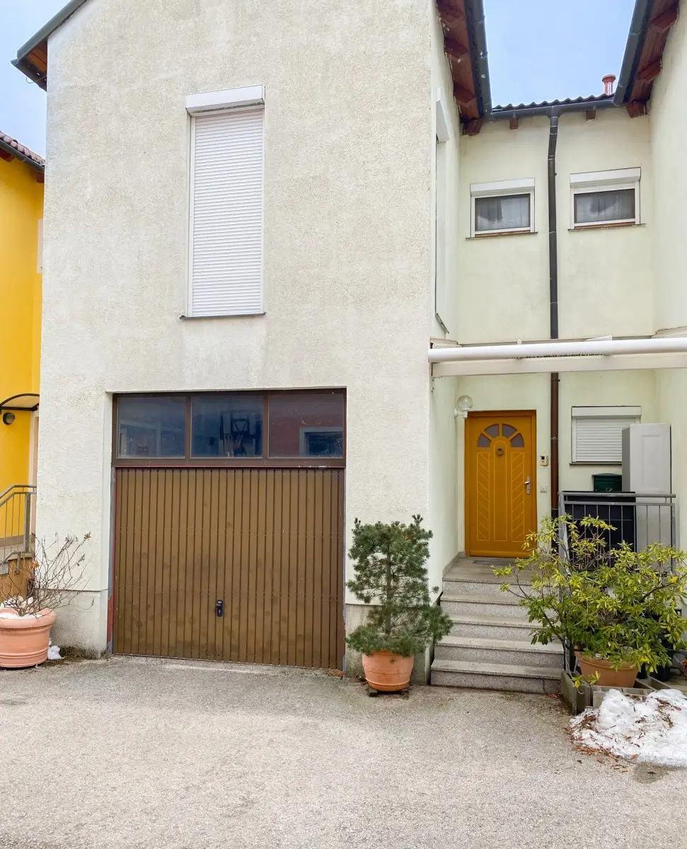 [06737] Reihenhaus in familienfreundlicher Lage