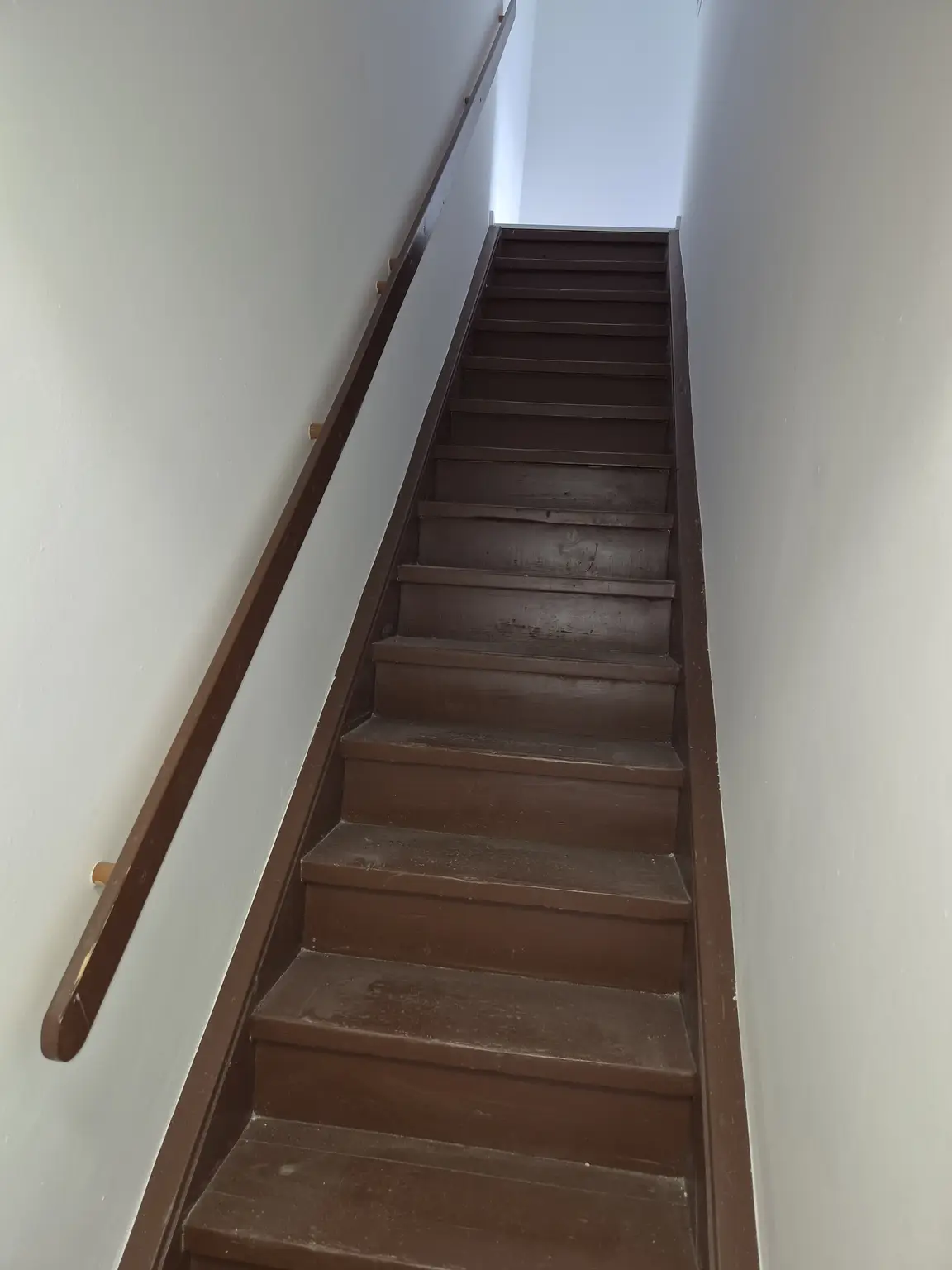 Maisonette Wohnung zu vermieten! (inkl. Strom + Heizkosten ACONTO)