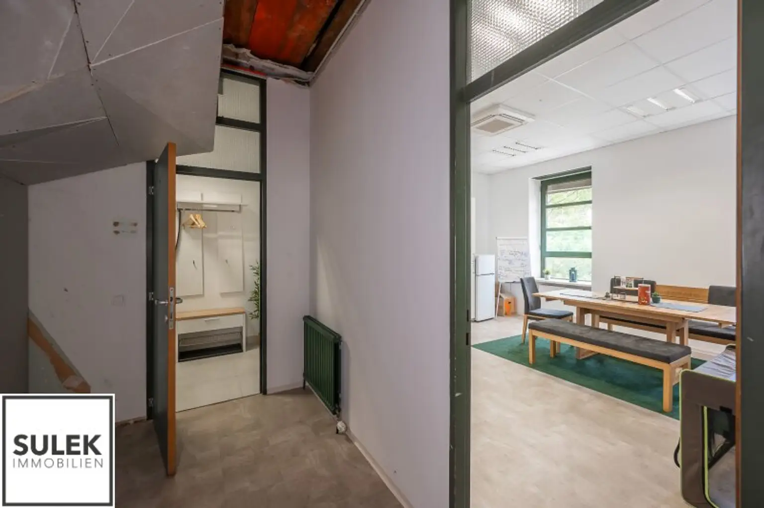 Ihr neuer Unternehmenssitz: Modernes Büro/ Praxisgebäude in Mödling mit Top-Anbindung