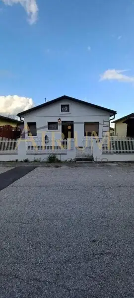 Wohnen mit Seeblick – Charmantes Haus auf Pachtgrund in 2451 Au am Leithaberge