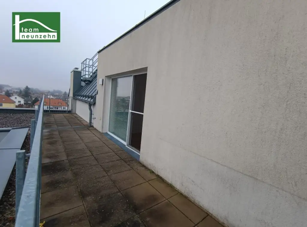 Wundervolle Dachgeschosswohnung mit großer Dachterrasse