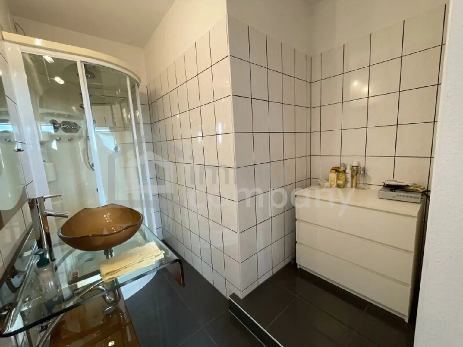 Ihr neues Zuhause: Modernes Reihenhaus mit Terrasse und Garage in 1230 Wien