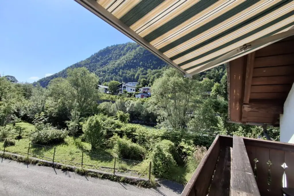Gepflegte 3-Zimmer-Wohnung mit Balkon und Garage zu mieten