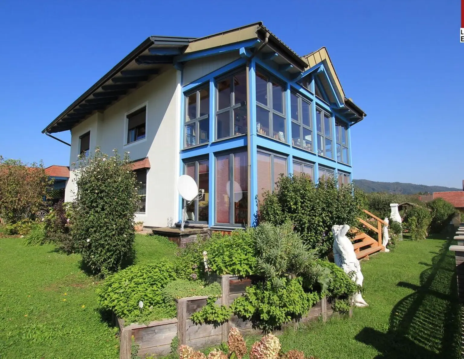 2-Familienhaus in Klagenfurt Land mit Wintergarten & Pool