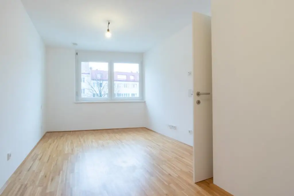 HOFSEITIG! ruhige 3-Zimmer-Wohnung mit bester Ausstattung!