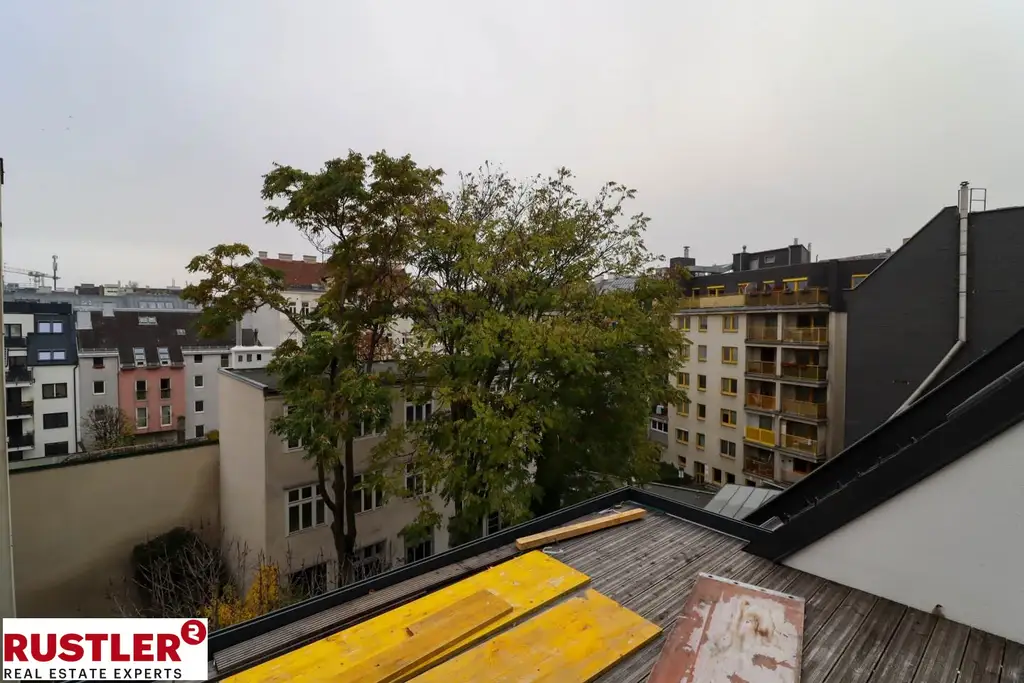 Altbaurenaissance mit Dachgeschossausbau- Nähe Kutschkermarkt