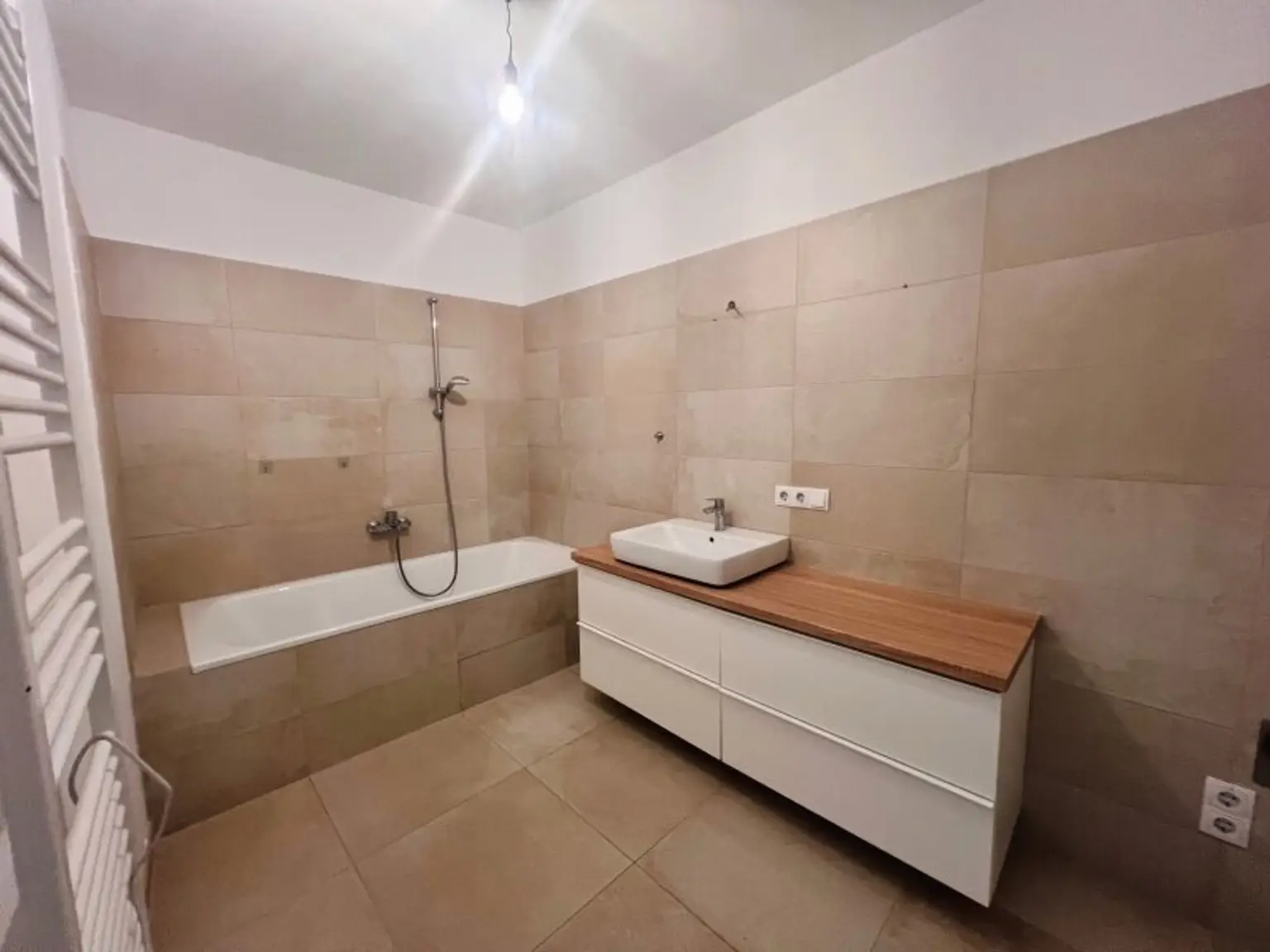 Sehr schöne Familienwohnung mit Terrasse und  großer Gartenfläche (T 1.3 /  EG)