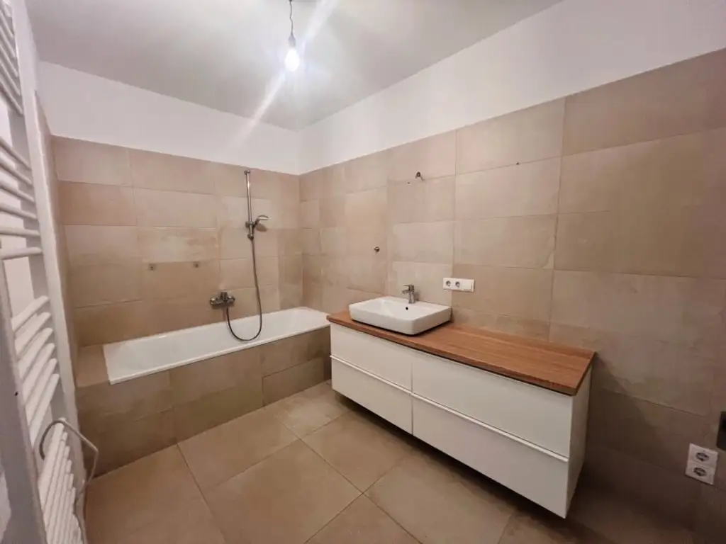 Sehr schöne Familienwohnung mit Terrasse und  großer Gartenfläche (T 1.3 /  EG)