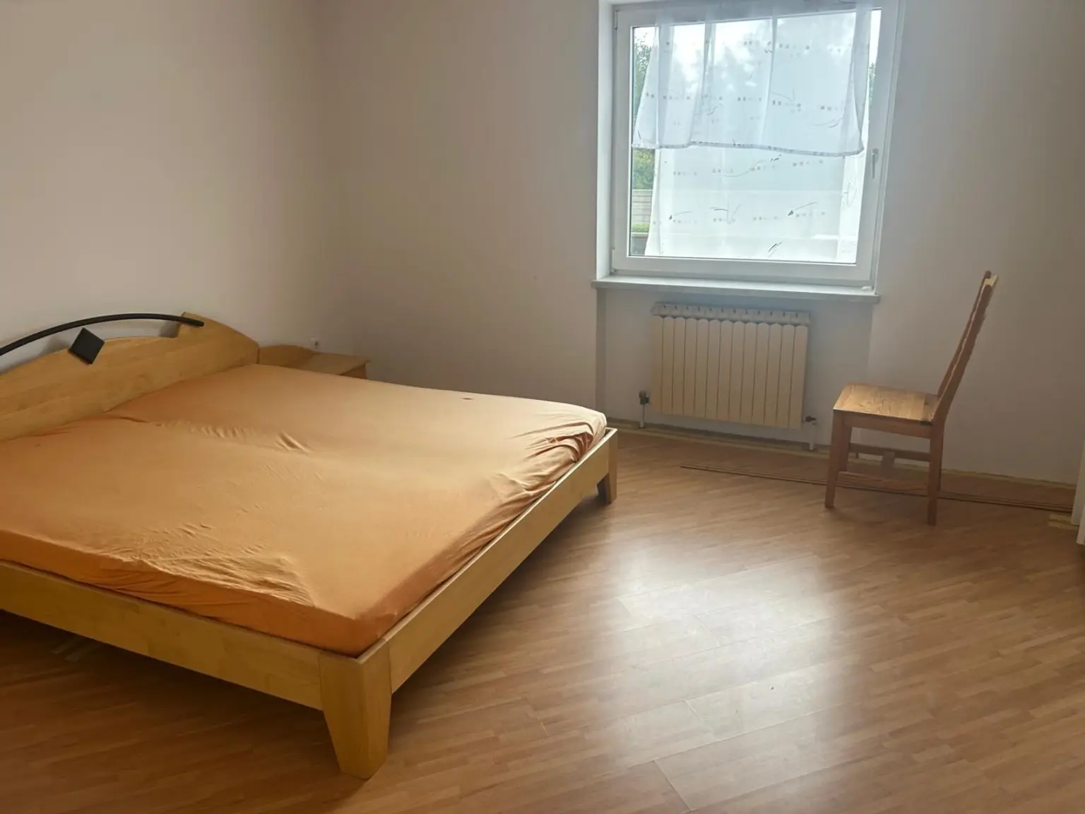 2 Familienhaus mit Pool und Outdoorküche/Poolhaus - Garage für 3 Autos -SOFORT VERFÜGBAR-DACHBODEN AUSBAUBAR