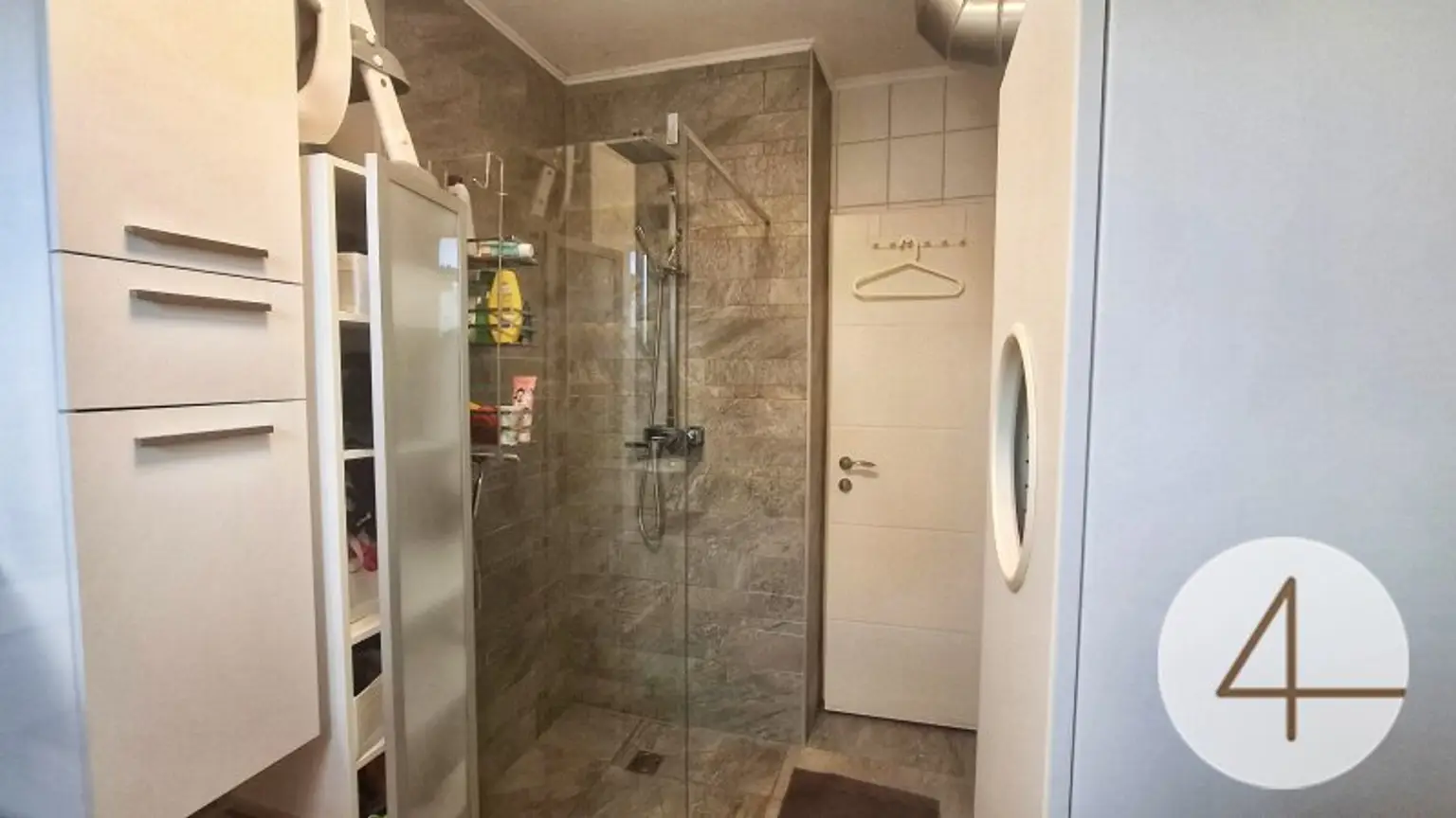 Modernisierte 3 Zimmer Wohnung