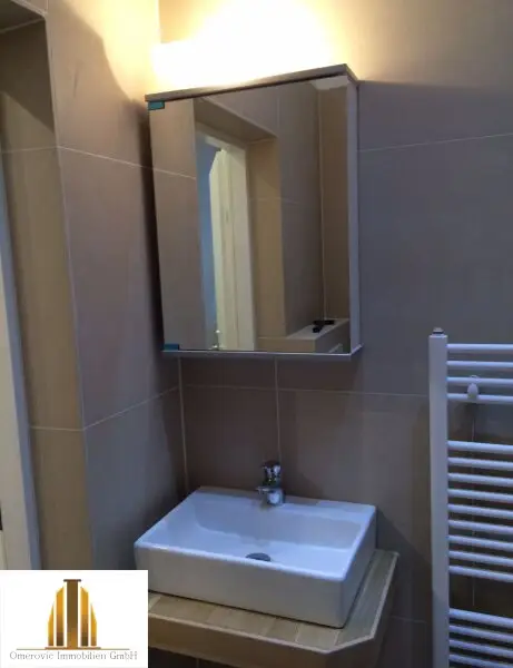 Helle Garconniere mit 2 Zimmer im 2. Lifstock