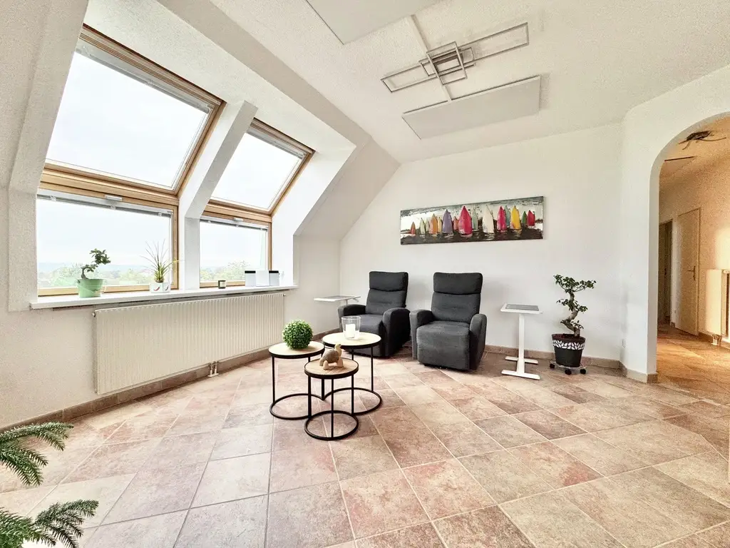 TRAUMHAFTE NEUBAUWOHNUNG MIT FERNBLICK | LICHTDURCHFLUTETE 3 ZIMMER | GARAGE | TOPLAGE IN EBERGASSING