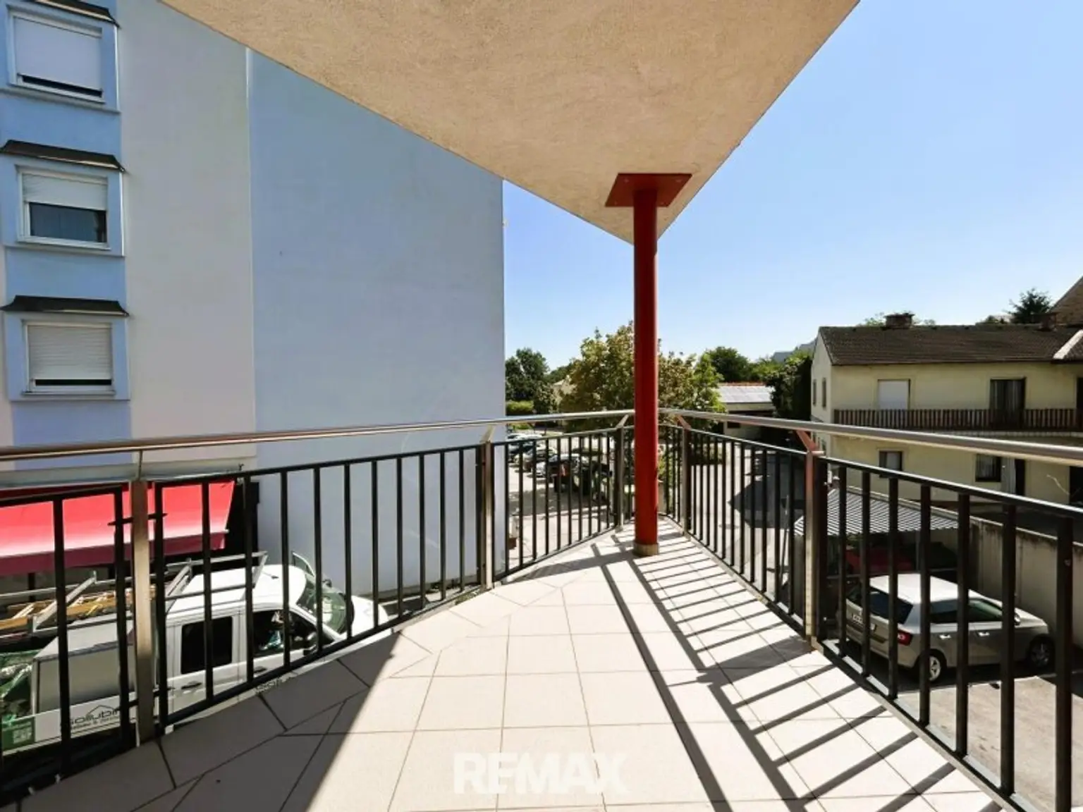 11 Balkon
