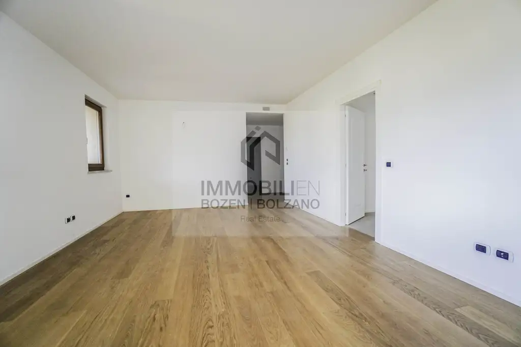 Neue 4-Zimmerwohnung in Zentrum zu verkaufen