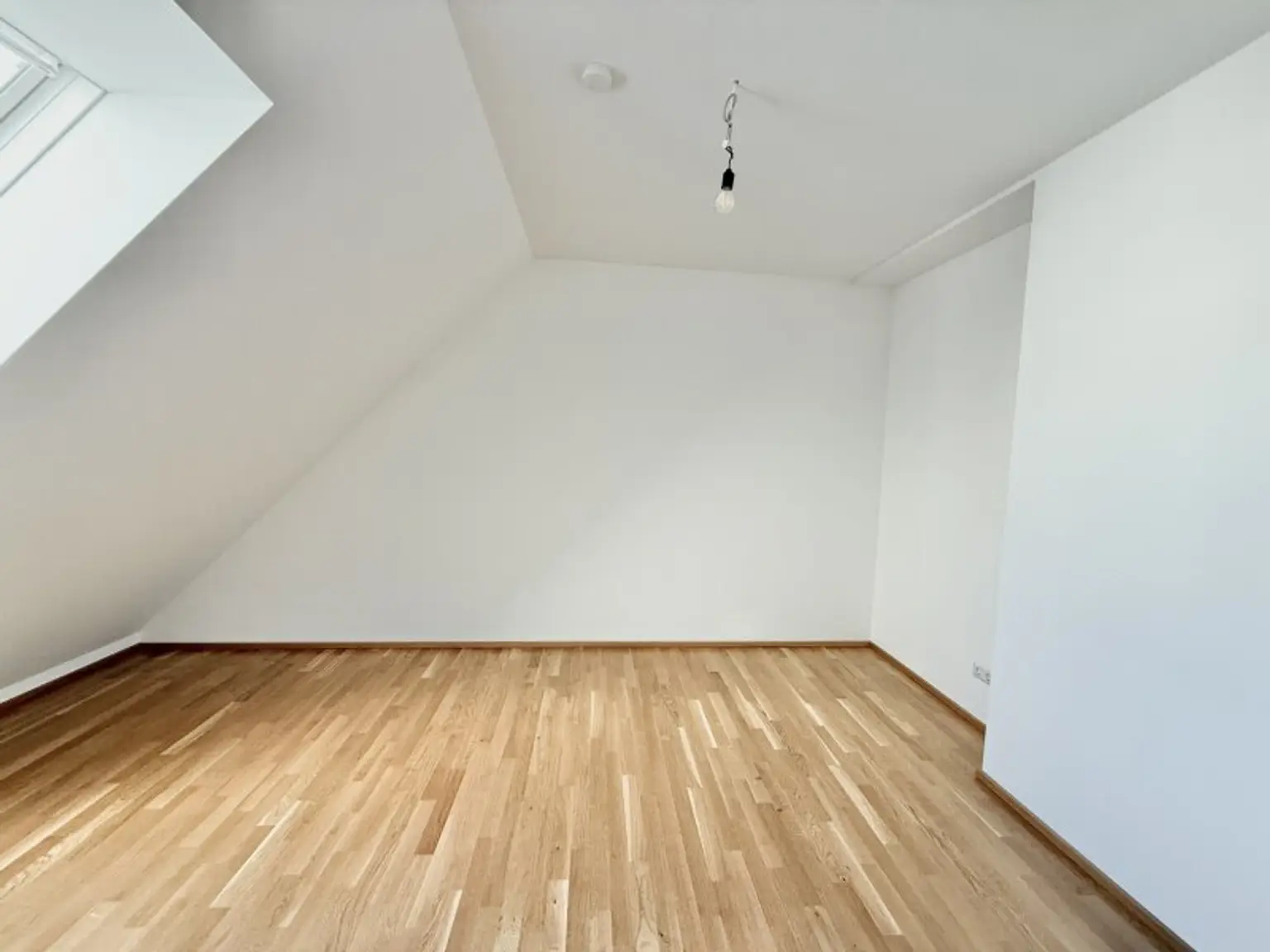BELGHOFERHAUS 42 - Exklusive 3-Zimmer Penthousewohnung mit direktem Liftzugang und Klimageräten sowie eigener Dachterrasse