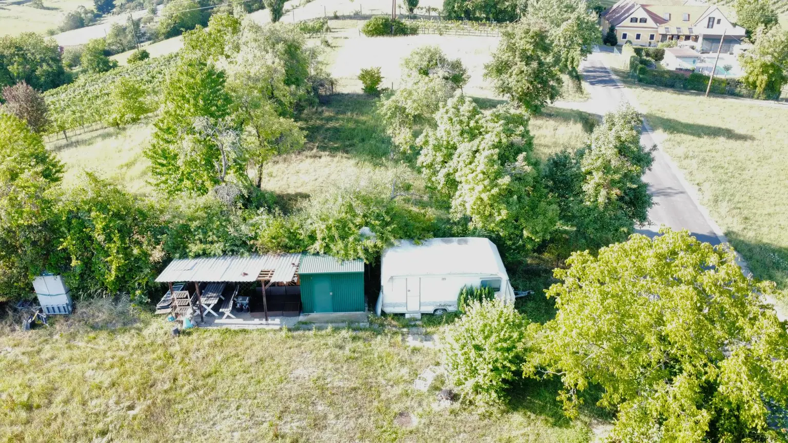 Seltene Gelegenheit Grundstück mit Wohnwagen und Waschhütte in traumhafter Aussichtslage, Stadtbergen bei Fürstenfeld