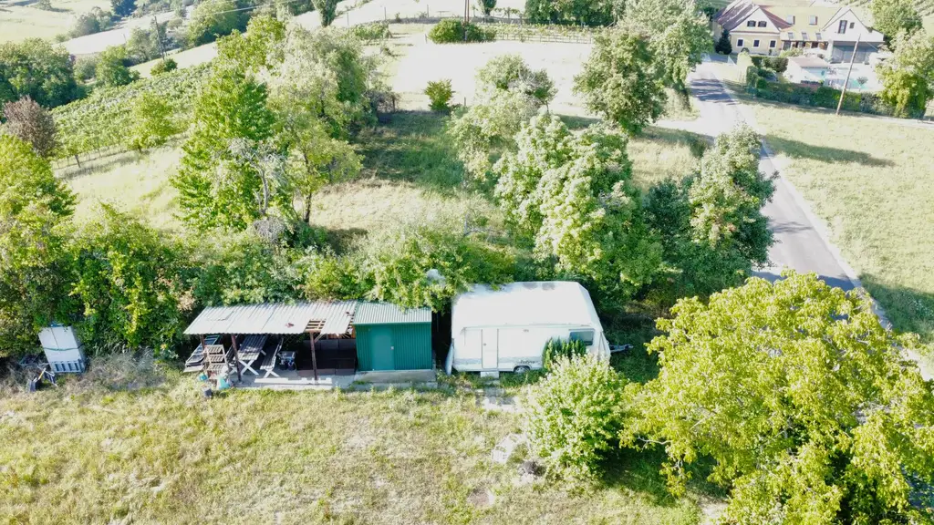 Seltene Gelegenheit Grundstück mit Wohnwagen und Waschhütte in traumhafter Aussichtslage, Stadtbergen bei Fürstenfeld