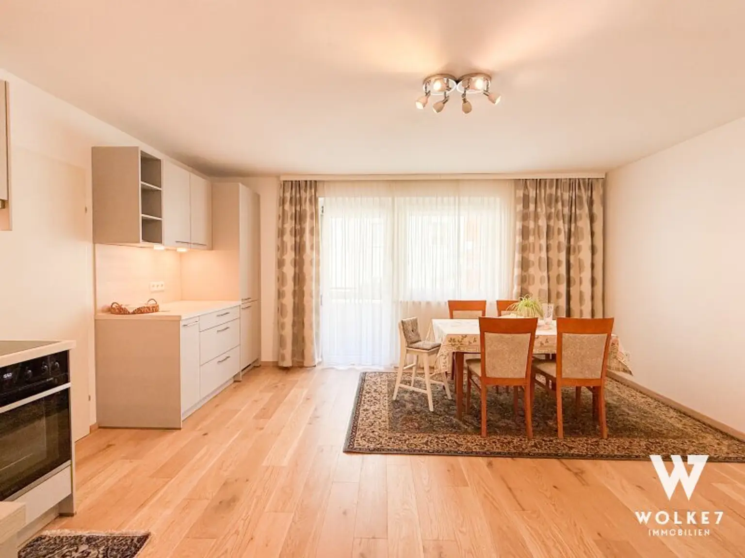 Top-sanierte 3-Zimmer-Wohnung mit Loggia, Sauna & Fitnessraum in 1130 Wien I Nähe U4