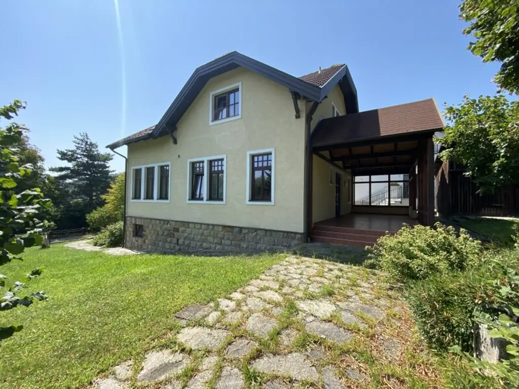 PREISREDUKTION + ALTVILLA + FERNSICHT + SONNIG + schöner GARTEN + PERFEKTE Einteilung!
