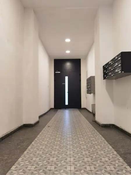 MÖBLIERTE WOHNUNG MIT BALKON - MODERNSTE AUSSTATTUNG