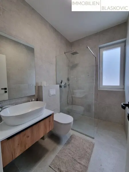 Maisonette-Wohnung mit Swimmingpool