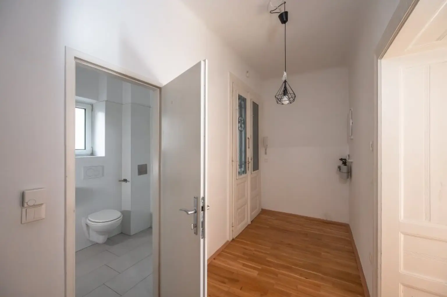 ++Fasangarten++ Altbau mit Potenzial – 2 Zimmer zum Sanieren