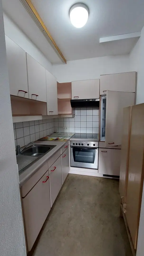 Teilmöblierte 2-Zimmer Wohnung zu vermieten!