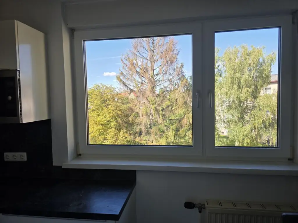 AUSBLICK: KOFFER PACKEN und EINZIEHEN in GRÜN- und TOPLAGE mit Balkon