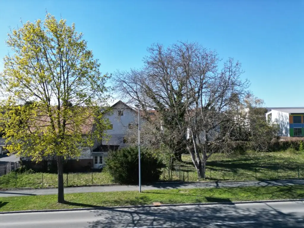 +++ Haus mit großem Grundstück in zentraler Lage von Oberpullendorf+++
