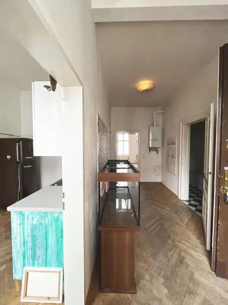 Bandgasse / Sanierungsbedürftiges Altbau(roh)juwel