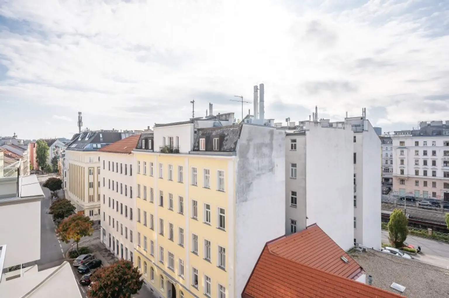 ++MOLLARD 50++ außergewöhnliche 3-Zimmer-Wohnung mitten im Herzen der Stadt (1/24)