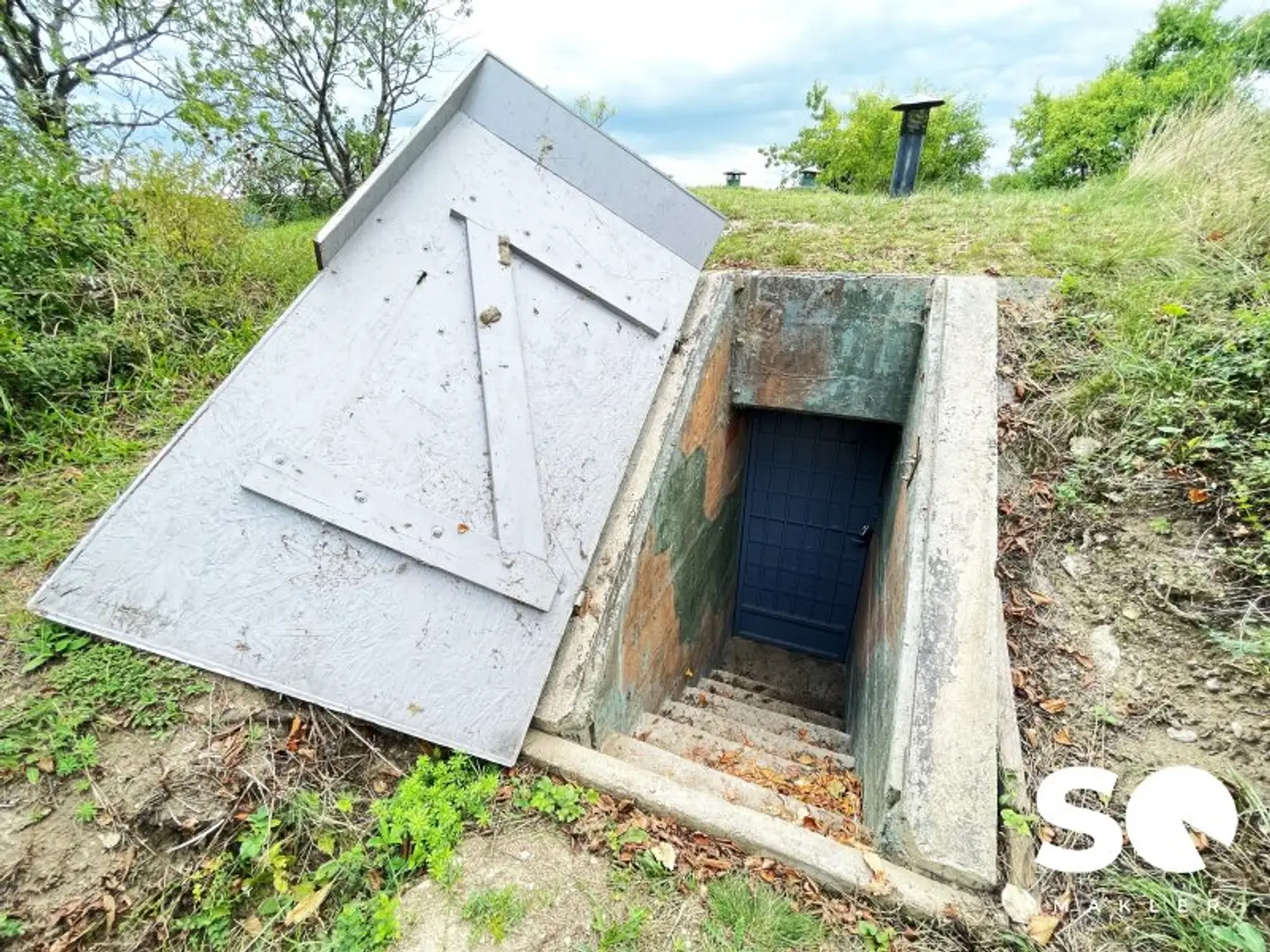 #SQ - SICHERHEIT IN UNSICHEREN ZEITEN – EHEMALIGE BUNKERANLAGE MIT GRUNDSTÜCK AM FUßE DES LEITHAGEBIRGES