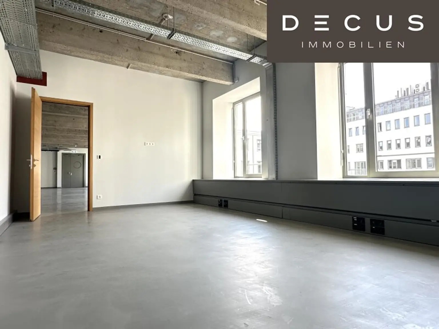 + + + Office-Lofts-FABRICATUR + + + hochmodernes Büro GEKÜHLT + + + 3 Räume + + + (RESERVIERT)
