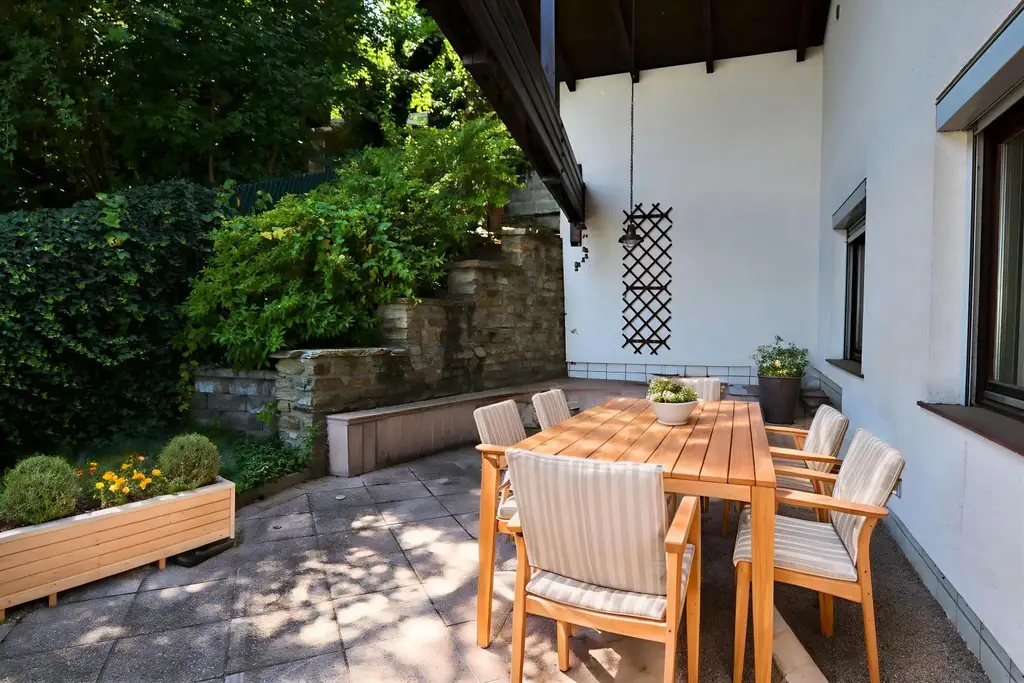 Ihr Einfamilienhaus mit Panorama-Ausblick und Pool in Mödlinger Bestlage!