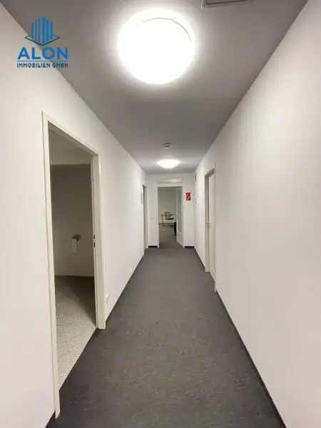 Büro- Fläche im Gemeinschaftsbüro