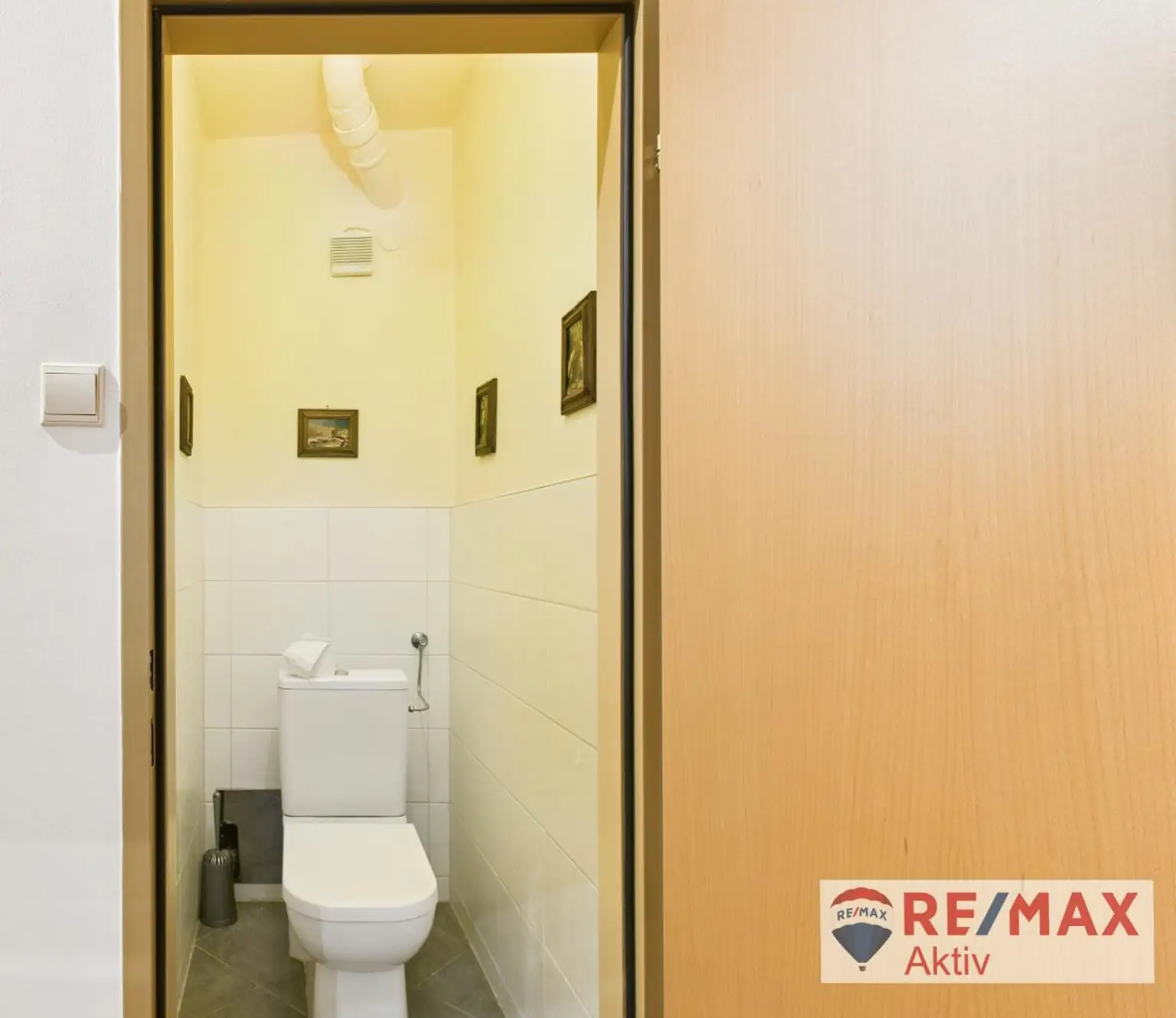 GROSSE GEPFLEGTE WOHNUNG MIT LIFT