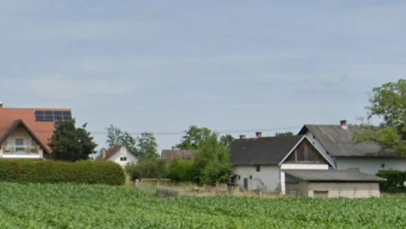 Sanierungsbedürftiges Haus mit Garage und Grünblick in Deutsch Goritz – Ihr neues Projekt!