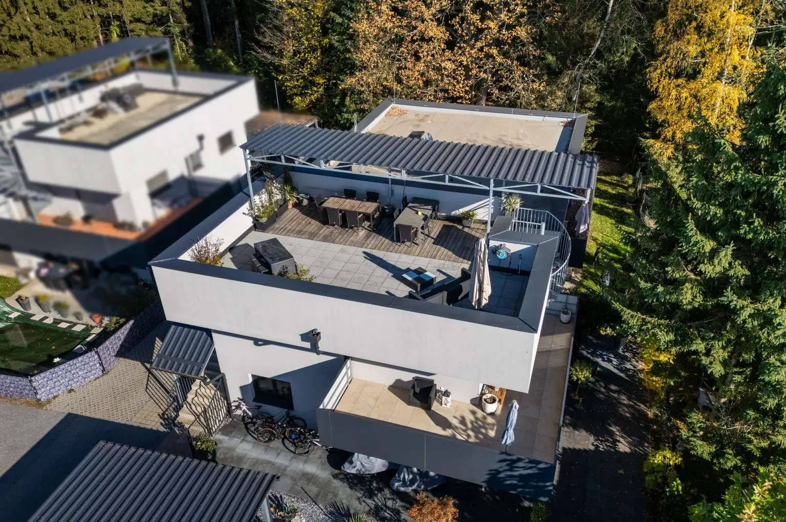 3-Zimmer-Dachterrassentraum inklusive 2 Carports