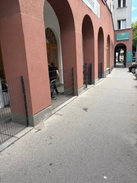 Cafe'-Bäckerei abzugeben !