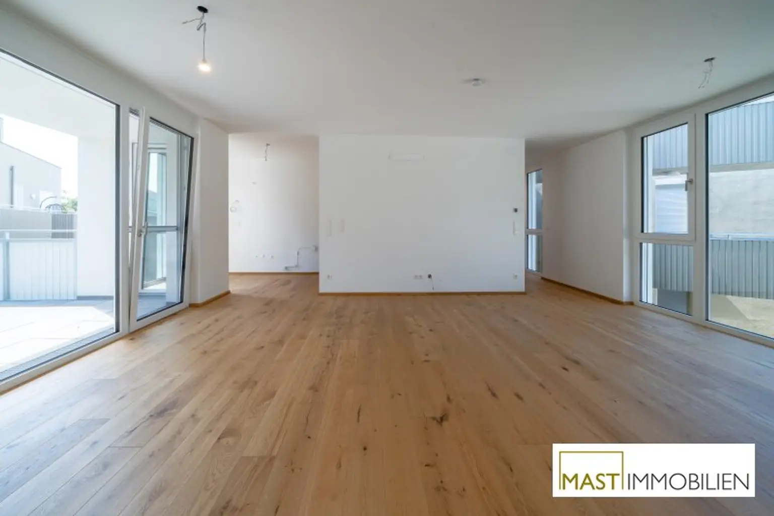 *Sommer 2025* Traumhafte 3-Zimmer Familienwohnung mit rund 15 qm Freifläche!