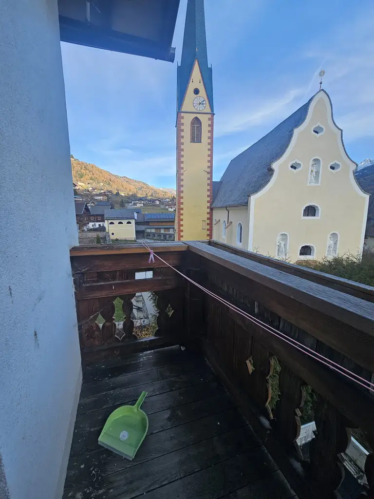 MIETE -  Helle 2 Zimmerwohnung mit Balkon inkl. Betriebskosten - in Virgen