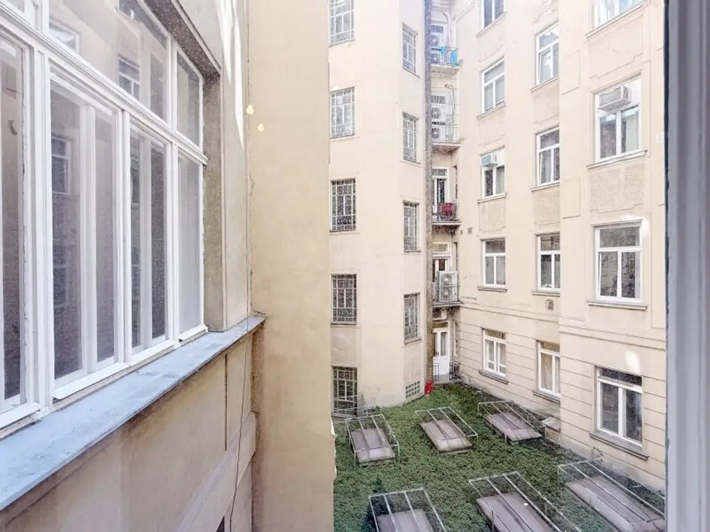 Großzügige 3,5-Zimmer-Wohnung mit Balkon im Herzen von Wien