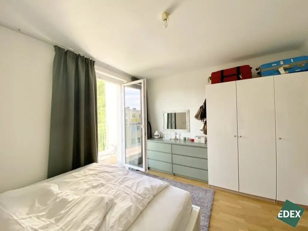 2-Zimmer-Wohnung mit zwei Balkonen in zentraler Ruhelage von Hietzing